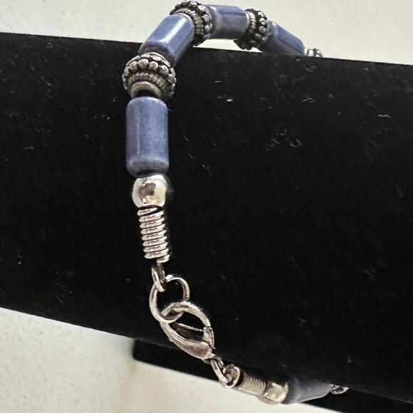 Unisex Metal and Blue Violet Stone Bracelet - Picture 4 of 5